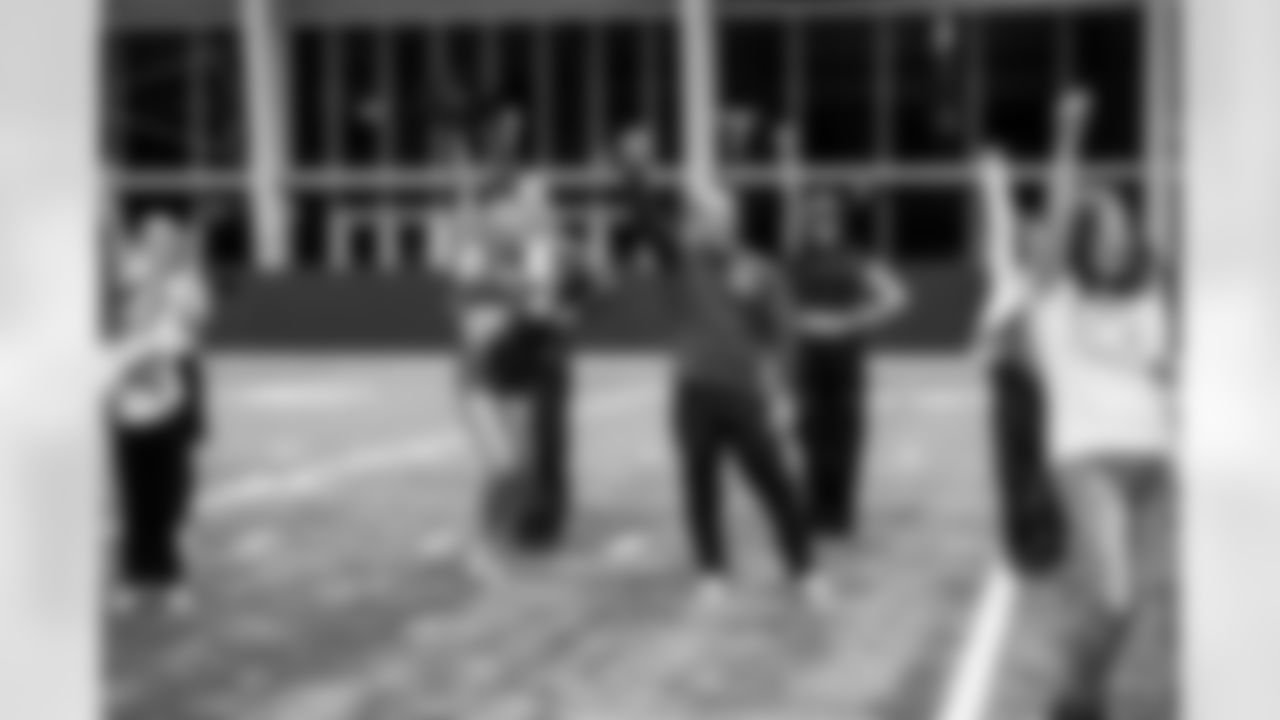 TAMPA, FL - January 02, 2026 - Tampa Bay Buccaneers Cheerleaders field rehearsal at AdventHealth Training Center. Photo By Tori Richman/Tampa Bay Buccaneers