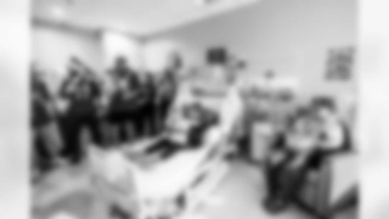 ST. PETERSBURG, FL - December 16, 2025 - Rookie Club visit to Johns Hopkins All Children's Hospital. Photo By Tori Richman/Tampa Bay Buccaneers