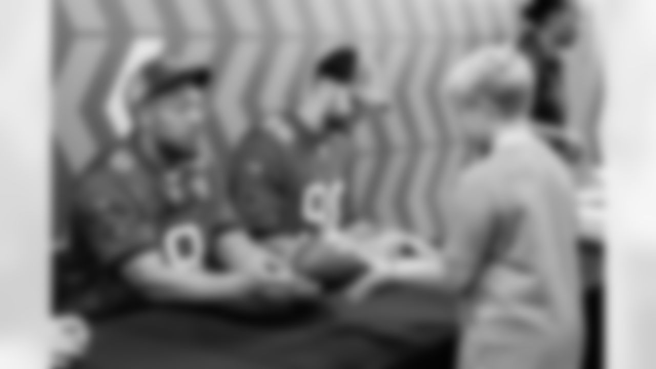 TAMPA, FL - December 02, 2025 - Inside Linebacker SirVocea Dennis #8 of the Tampa Bay Buccaneers during a visit to MacDill Air Force Base. Photo By Kyle Zedaker/Tampa Bay Buccaneers