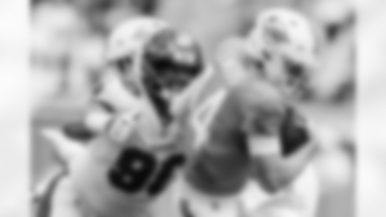 MIAMI GARDENS, FL - December 28, 2025 - Defensive Lineman Logan Hall #90 of the Tampa Bay Buccaneers during the game between the Tampa Bay Buccaneers and Miami Dolphins. The Bucs lost the game, 20-17. Photo By Kyle Zedaker/Tampa Bay Buccaneers