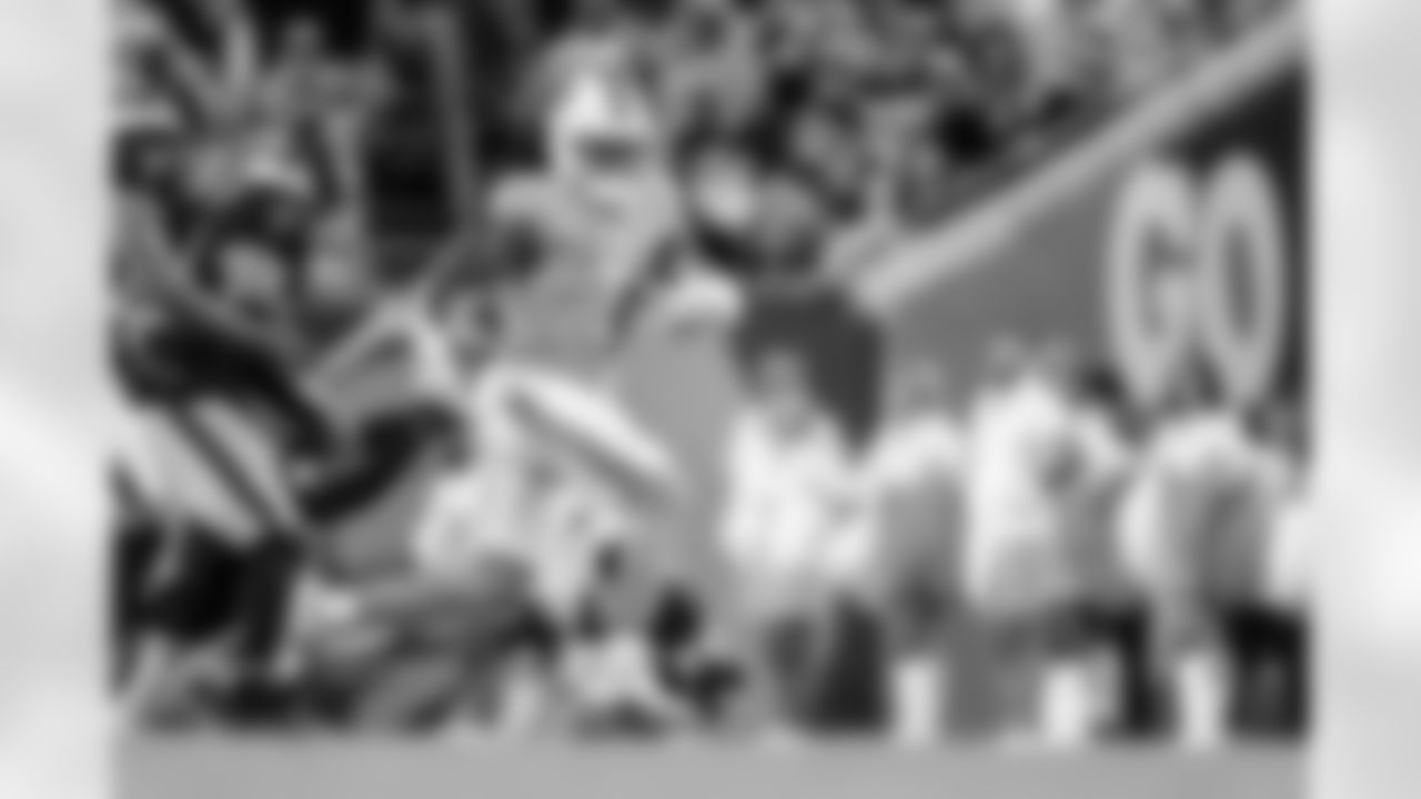 TAMPA, FL - December 11, 2025 - The Tampa Bay Buccaneers and Atlanta Falcons during a regular season game at Raymond James Stadium. The Bucs lost the game, 29-28. Photo By Mike Carlson/Tampa Bay Buccaneers