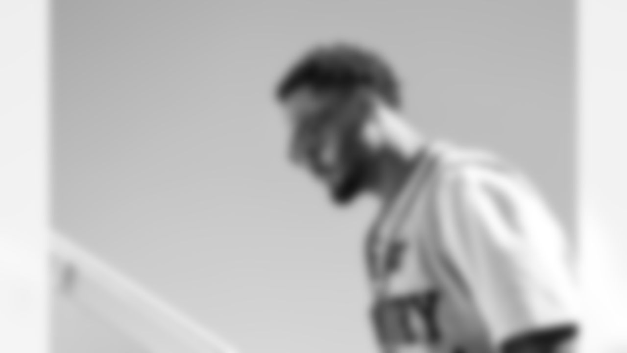 TAMPA, FL - December 20, 2025 - The Tampa Bay Buccaneers depart before the Week 16 game against the Carolina Panthers. Photo By Tori Richman/Tampa Bay Buccaneers