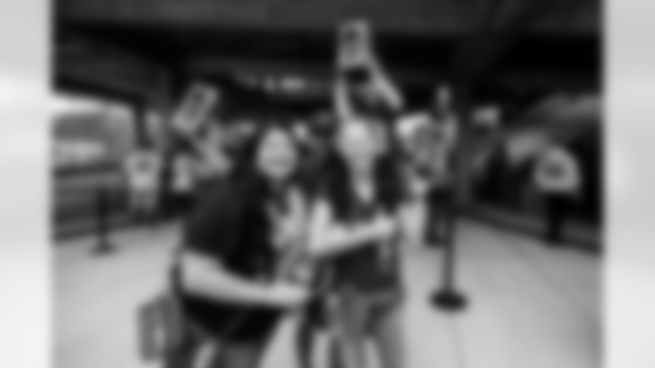 TAMPA, FL - January 03, 2026 - The Carolina Panthers and Tampa Bay Buccaneers play a regular season game at Raymond James Stadium. The Bucs won the game, 16-14. Photo By Dave Pullis/Tampa Bay Buccaneers