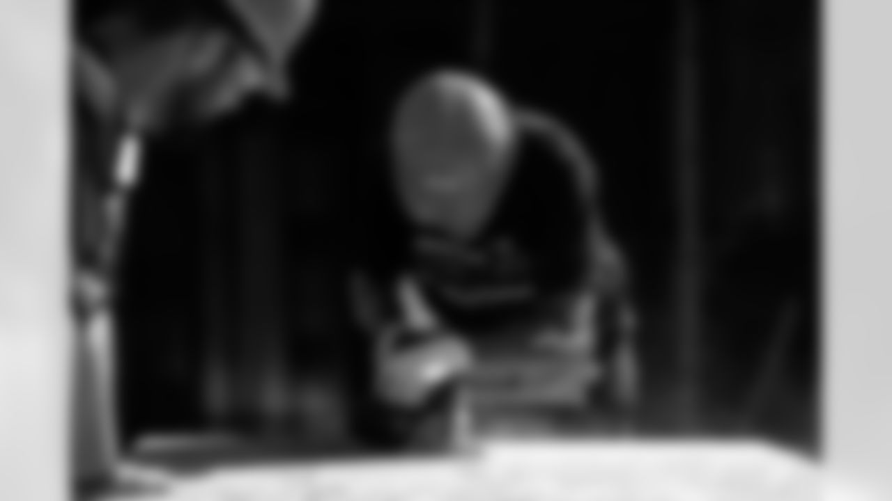 TAMPA, FL - November 18, 2025 - Volunteers during a home build with Habitat for Humanity of Tampa Bay Hillsborough. Photo By Doug DeFelice/Tampa Bay Buccaneers