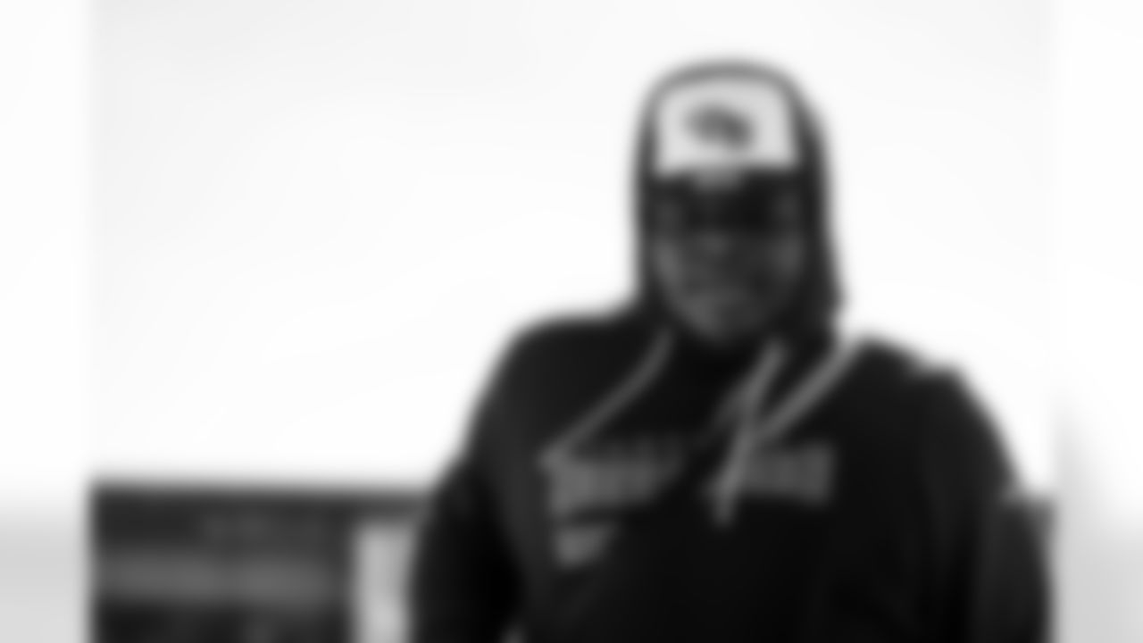 TAMPA, FL - November 15, 2025 - Defensive Lineman Elijah Simmons #92 of the Tampa Bay Buccaneers departs before the Bucs' game against the Buffalo Bills. Photo By Tori Richman/Tampa Bay Buccaneers