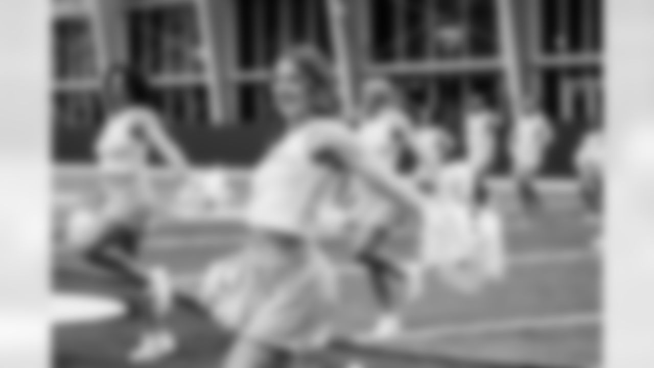 TAMPA, FL - December 09, 2025 - Tampa Bay Buccaneers Cheerleaders during Field Rehearsal at AdventHealth Training Center. Photo By Tori Richman/Tampa Bay Buccaneers