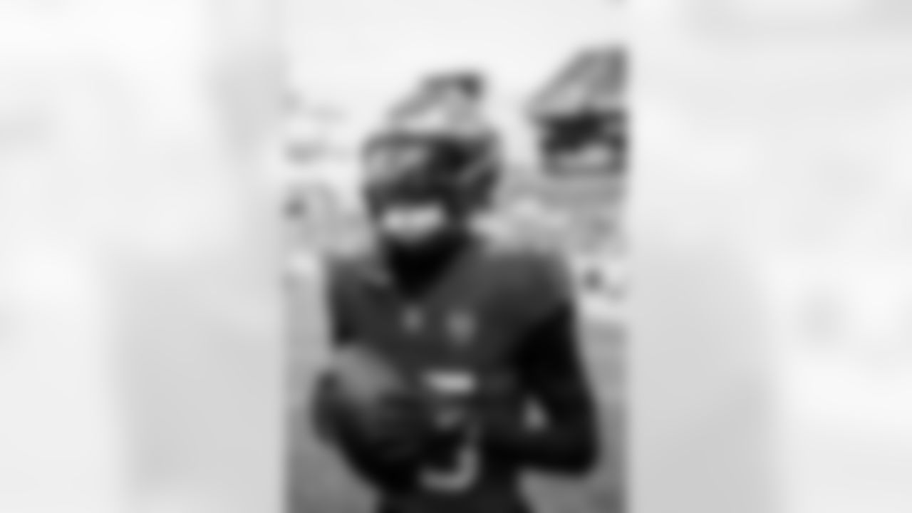 TAMPA, FL - December 07, 2025 - The Tampa Bay Buccaneers and New Orleans Saints play a regular season game at Raymond James Stadium. The Bucs lost the game, 24-20. Photo By Kyle Zedaker/Tampa Bay Buccaneers