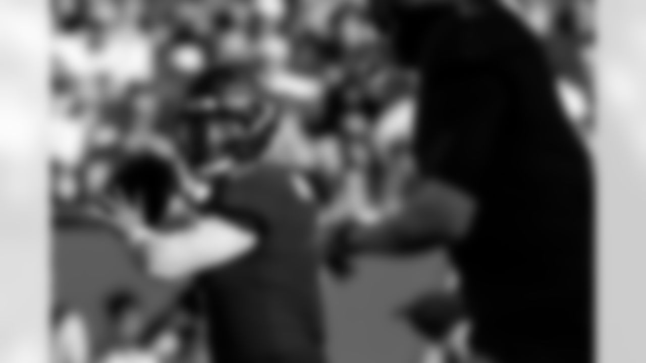 TAMPA, FL - November 30, 2025 - Quarterback Baker Mayfield #6 of the Tampa Bay Buccaneers during the game between the Arizona Cardinals and Tampa Bay Buccaneers. The Bucs won the game, 20-17. Photo By Doug DeFelice/Tampa Bay Buccaneers