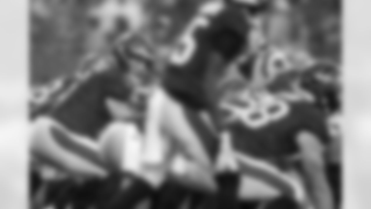 TAMPA, FL - January 03, 2026 - The Carolina Panthers and Tampa Bay Buccaneers play a regular season game at Raymond James Stadium. The Bucs won the game, 16-14. Photo By Doug DeFelice/Tampa Bay Buccaneers