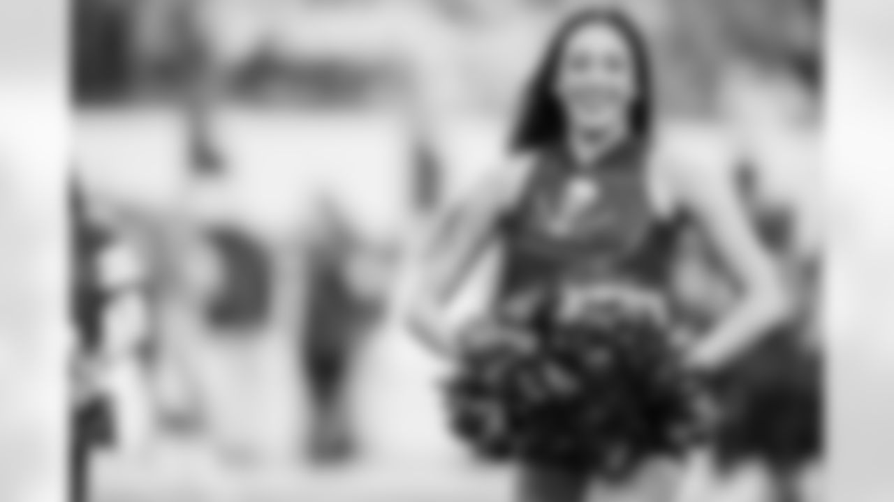 TAMPA, FL - December 07, 2025 - The Tampa Bay Buccaneers and New Orleans Saints during a regular season game at Raymond James Stadium. The Bucs lost the game, 24-20. Photo By Kyle Zedaker/Tampa Bay Buccaneers