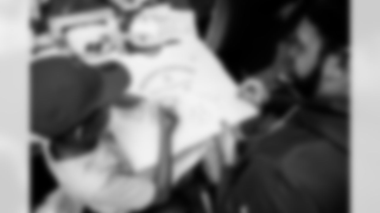 TAMPA, FL - November 19, 2025 - Guard Ben Bredeson #68 of the Tampa Bay Buccaneers during a visit with Triumph Together Cancer Warriors. Photo By Kyle Zedaker/Tampa Bay Buccaneers