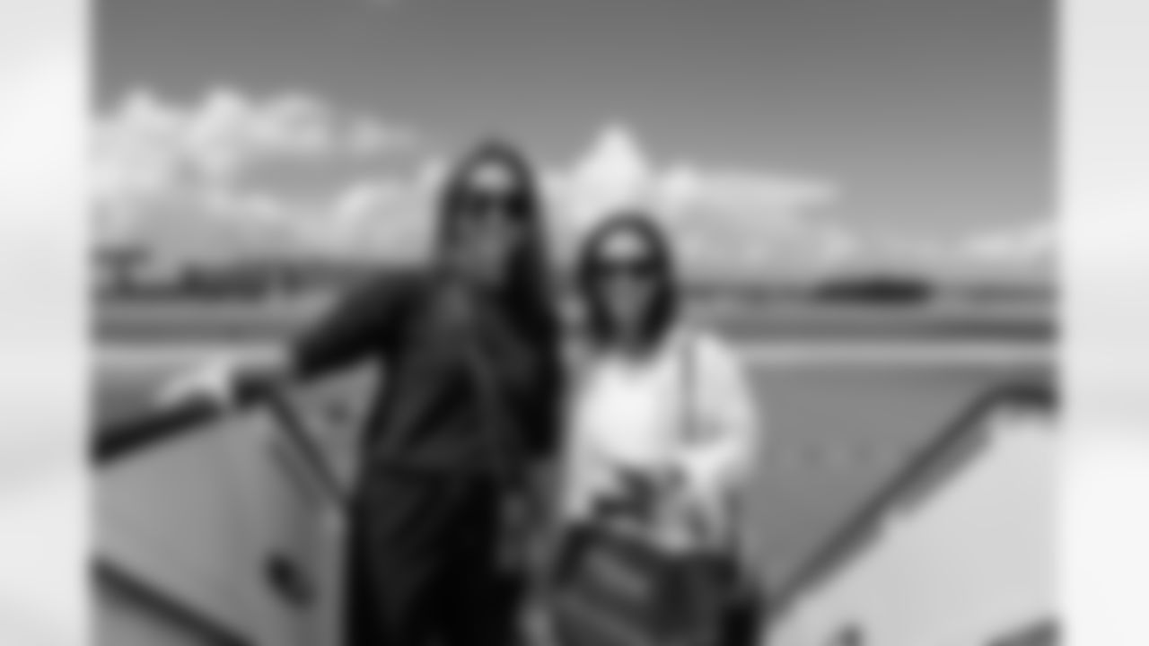 ATLANTA, GA - September 06, 2025 - Luxury Suite Excursion departs for the game between the Tampa Bay Buccaneers and Atlanta Falcons. The Bucs won the game, 23-20. Photo By Doug DeFelice/Tampa Bay Buccaneers