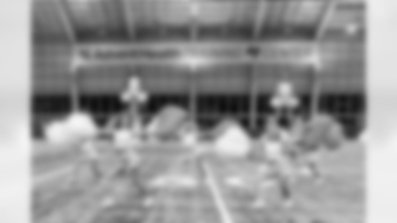 TAMPA, FL - December 09, 2025 - Tampa Bay Buccaneers Cheerleaders during Field Rehearsal at AdventHealth Training Center. Photo By Tori Richman/Tampa Bay Buccaneers