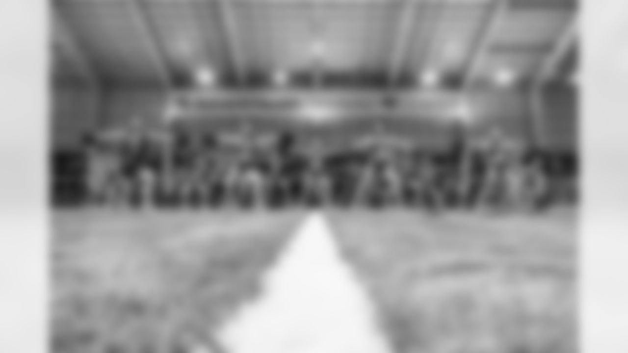 TAMPA, FL - January 02, 2026 - Tampa Bay Buccaneers Cheerleaders field rehearsal at AdventHealth Training Center. Photo By Tori Richman/Tampa Bay Buccaneers