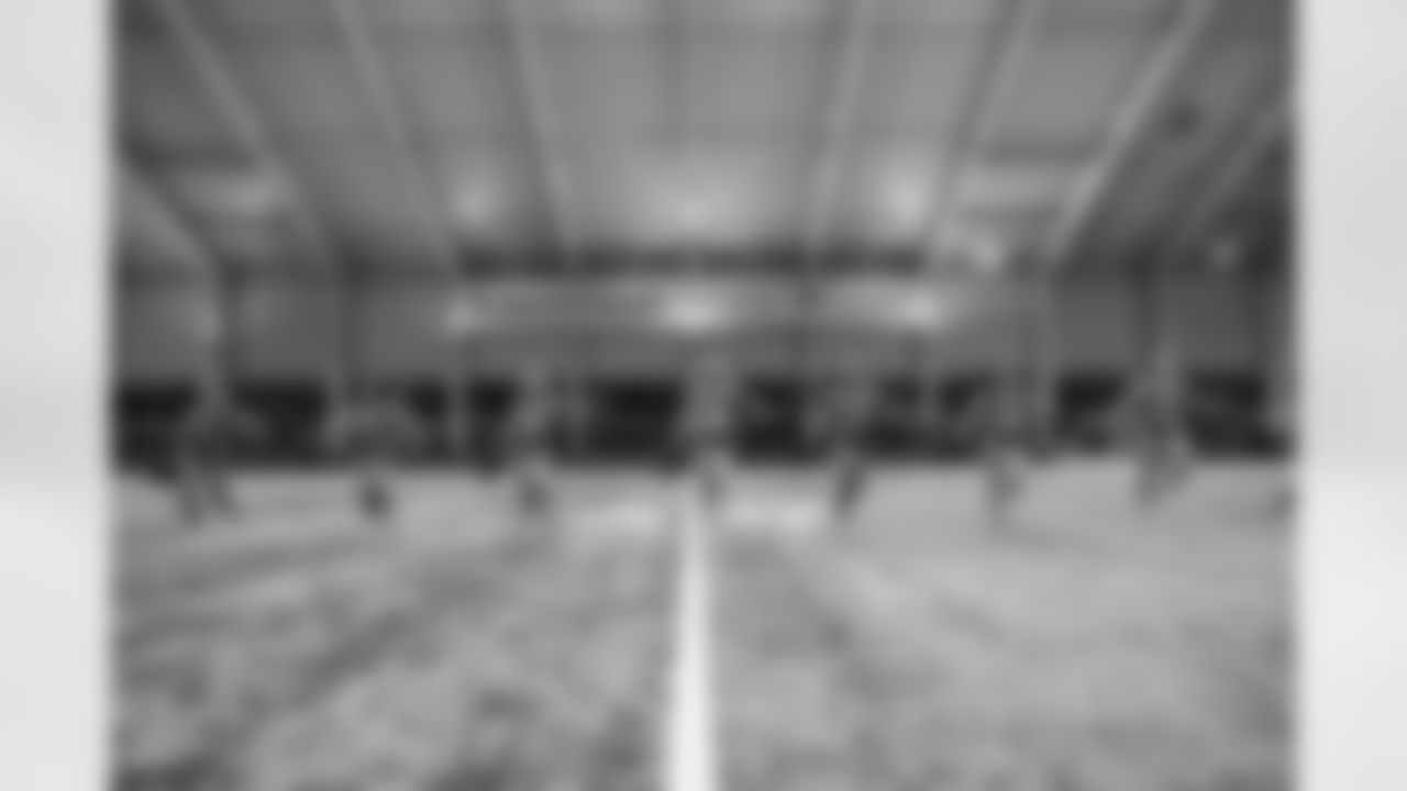 TAMPA, FL - January 02, 2026 - Tampa Bay Buccaneers Cheerleaders field rehearsal at AdventHealth Training Center. Photo By Tori Richman/Tampa Bay Buccaneers