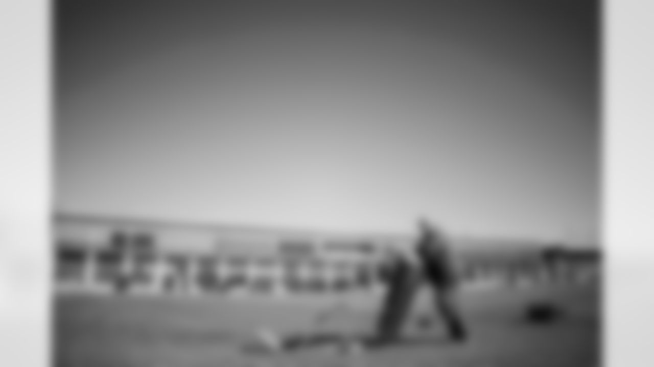 TAMPA, FL - December 31, 2025 - Week 18 Practice at AdventHealth Training Center. Photo By Tori Richman/Tampa Bay Buccaneers