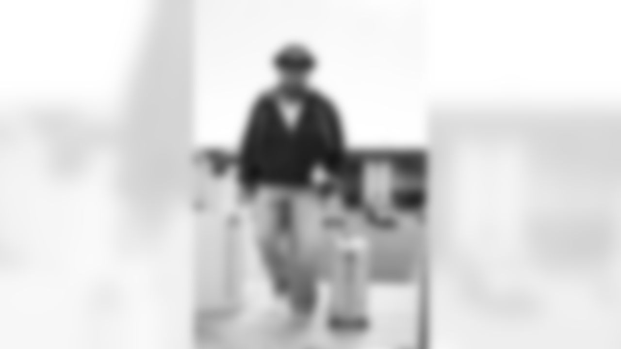 TAMPA, FL - December 27, 2025 - Safety Antoine Winfield Jr. #31 of the Tampa Bay Buccaneers departs Tampa for a Week 17 game against the Miami Dolphins. Photo By Tori Richman/Tampa Bay Buccaneers