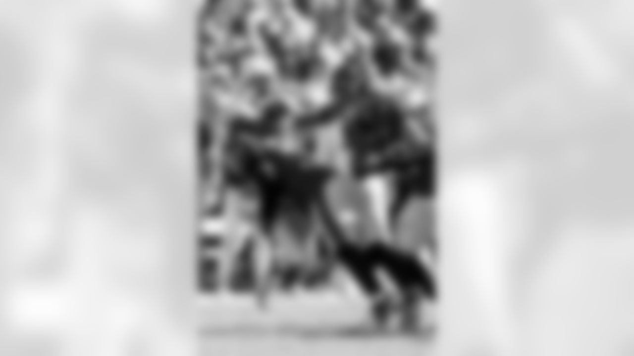 TAMPA, FL - November 30, 2025 - Safety Antoine Winfield Jr. #31 and Cornerback Zyon McCollum #27 of the Tampa Bay Buccaneers during the game between the Arizona Cardinals and Tampa Bay Buccaneers. The Bucs won the game, 20-17. Photo By Doug DeFelice/Tampa Bay Buccaneers