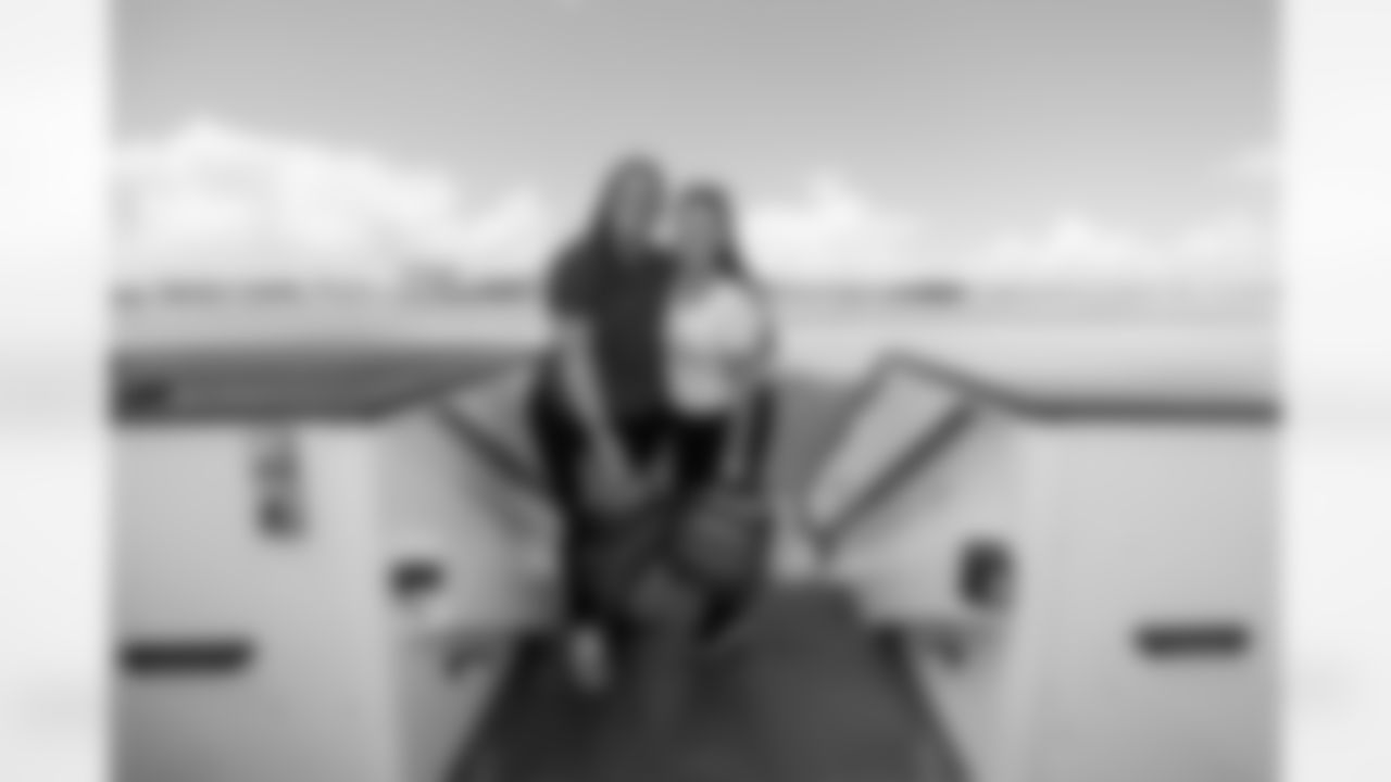 ATLANTA, GA - September 06, 2025 - Luxury Suite Excursion departs for the game between the Tampa Bay Buccaneers and Atlanta Falcons. The Bucs won the game, 23-20. Photo By Doug DeFelice/Tampa Bay Buccaneers