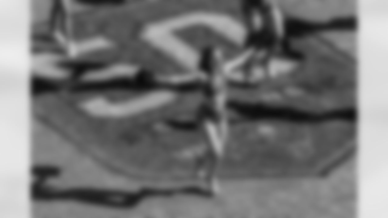 TAMPA, FL - November 30, 2025 - Tampa Bay Buccaneers Cheerleaders during the game between the Arizona Cardinals and Tampa Bay Buccaneers. The Bucs won the game, 20-17. Photo By Mike Carlson/Tampa Bay Buccaneers