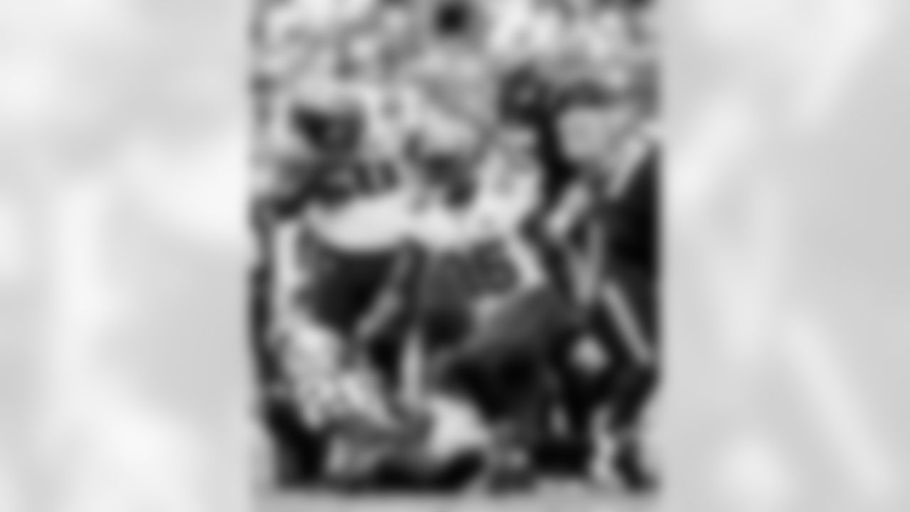 TAMPA, FL - November 09, 2025 - Cornerback Jamel Dean #35 of the Tampa Bay Buccaneers during the game between the New England Patriots and Tampa Bay Buccaneers. The Bucs lost the game, 28-23. Photo By Kyle Zedaker/Tampa Bay Buccaneers