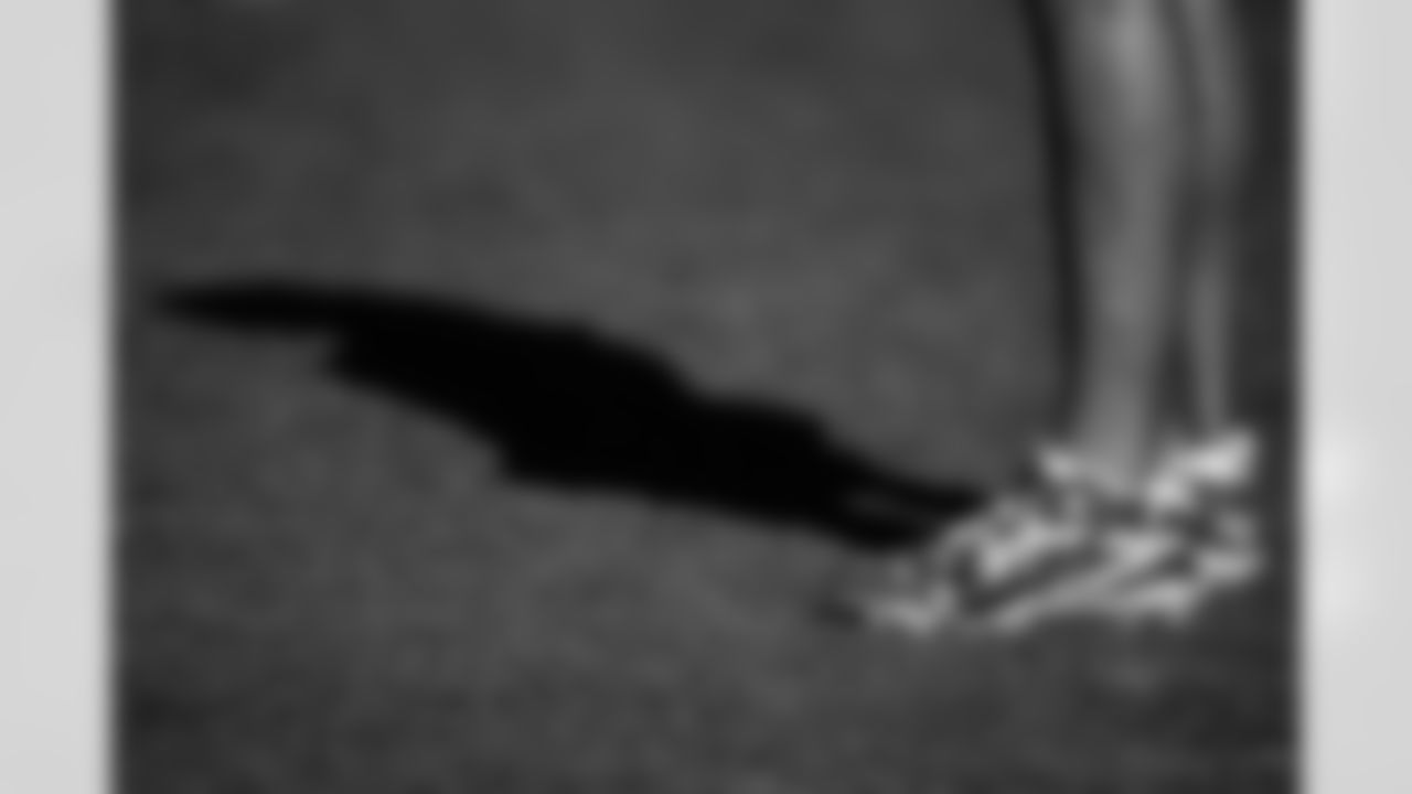 TAMPA, FL - November 28, 2025 - Outside Linebacker Anthony Nelson #98 of the Tampa Bay Buccaneers cleats for My Cause My Cleats during practice at AdventHealth Training Center. Photo By Kyle Zedaker/Tampa Bay Buccaneers