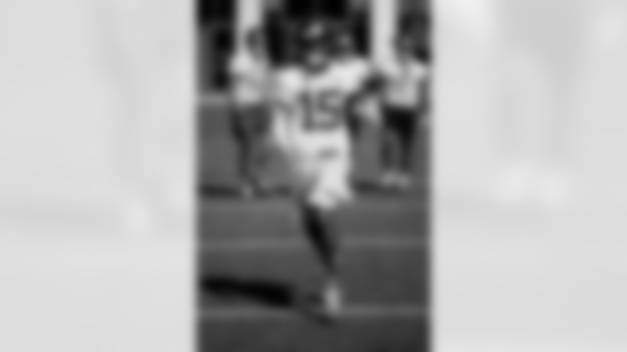 TAMPA, FL - December 24, 2025 - Wide Receiver Tez Johnson #15 of the Tampa Bay Buccaneers during practice at AdventHealth Training Center. Photo By Kyle Zedaker/Tampa Bay Buccaneers