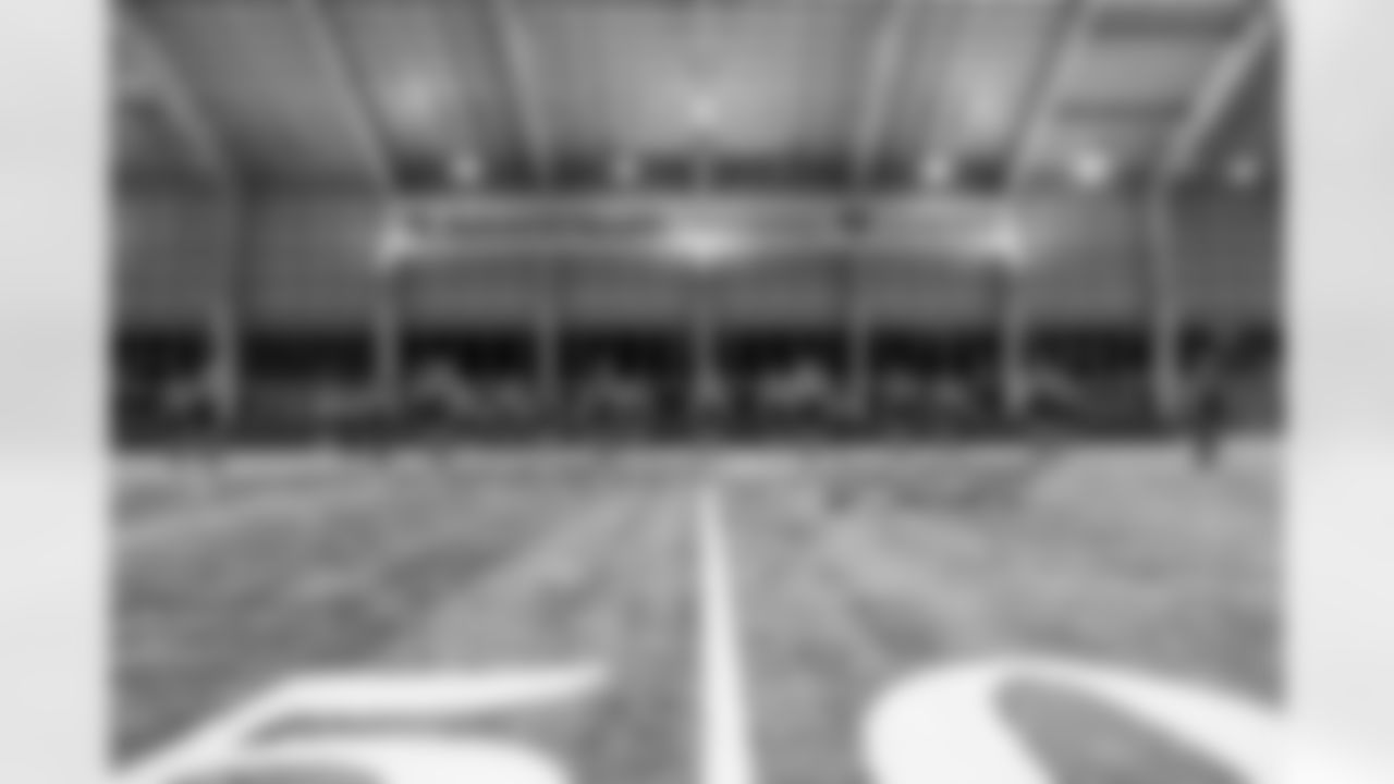 TAMPA, FL - January 02, 2026 - Tampa Bay Buccaneers Cheerleaders field rehearsal at AdventHealth Training Center. Photo By Tori Richman/Tampa Bay Buccaneers