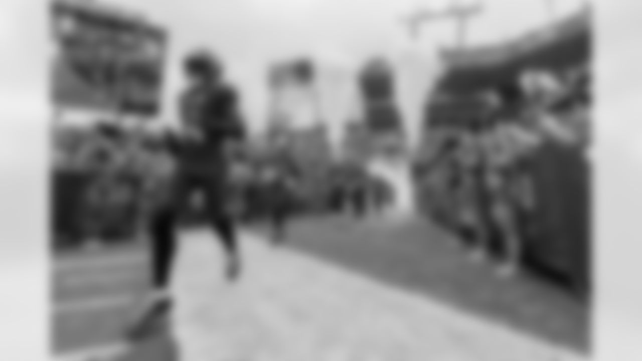 TAMPA, FL - December 07, 2025 - The Tampa Bay Buccaneers and New Orleans Saints during a regular season game at Raymond James Stadium. The Bucs lost the game, 24-20. Photo By Doug DeFelice/Tampa Bay Buccaneers