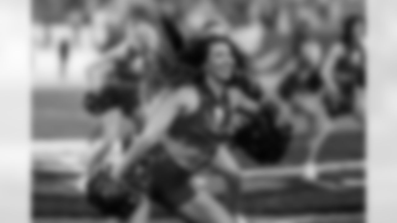 TAMPA, FL - January 03, 2026 - The Carolina Panthers and Tampa Bay Buccaneers play a regular season game at Raymond James Stadium. The Bucs won the game, 16-14. Photo By Tori Richman/Tampa Bay Buccaneers