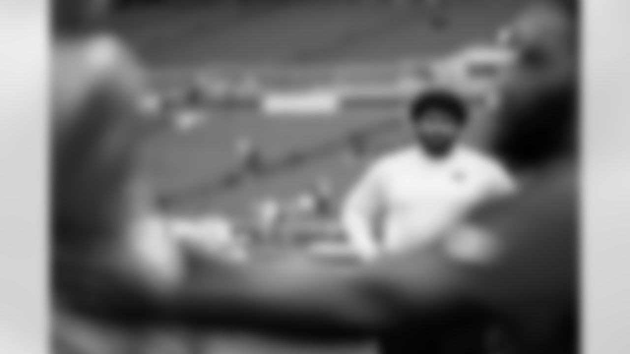 TAMPA, FL - December 07, 2025 - The Tampa Bay Buccaneers and New Orleans Saints play a regular season game at Raymond James Stadium. The Bucs lost the game, 24-20. Photo By Kyle Zedaker/Tampa Bay Buccaneers