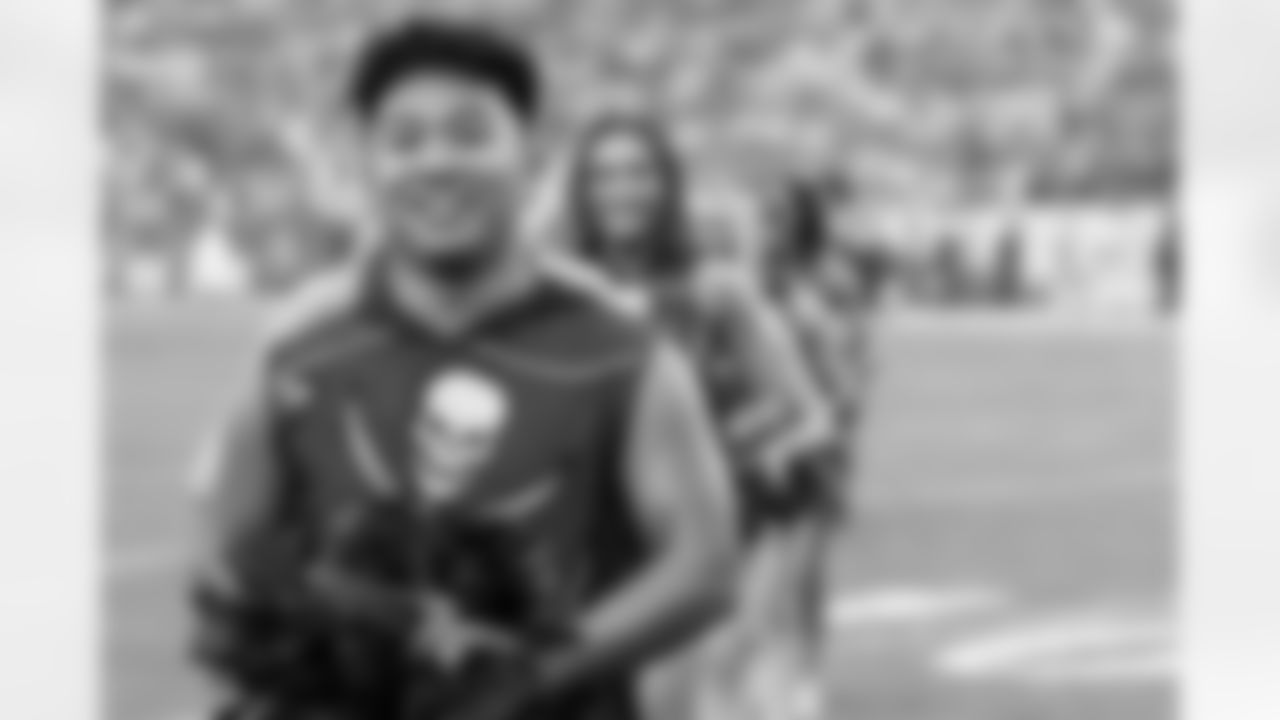 TAMPA, FL - January 03, 2026 - The Carolina Panthers and Tampa Bay Buccaneers play a regular season game at Raymond James Stadium. The Bucs won the game, 16-14. Photo By Doug DeFelice/Tampa Bay Buccaneers