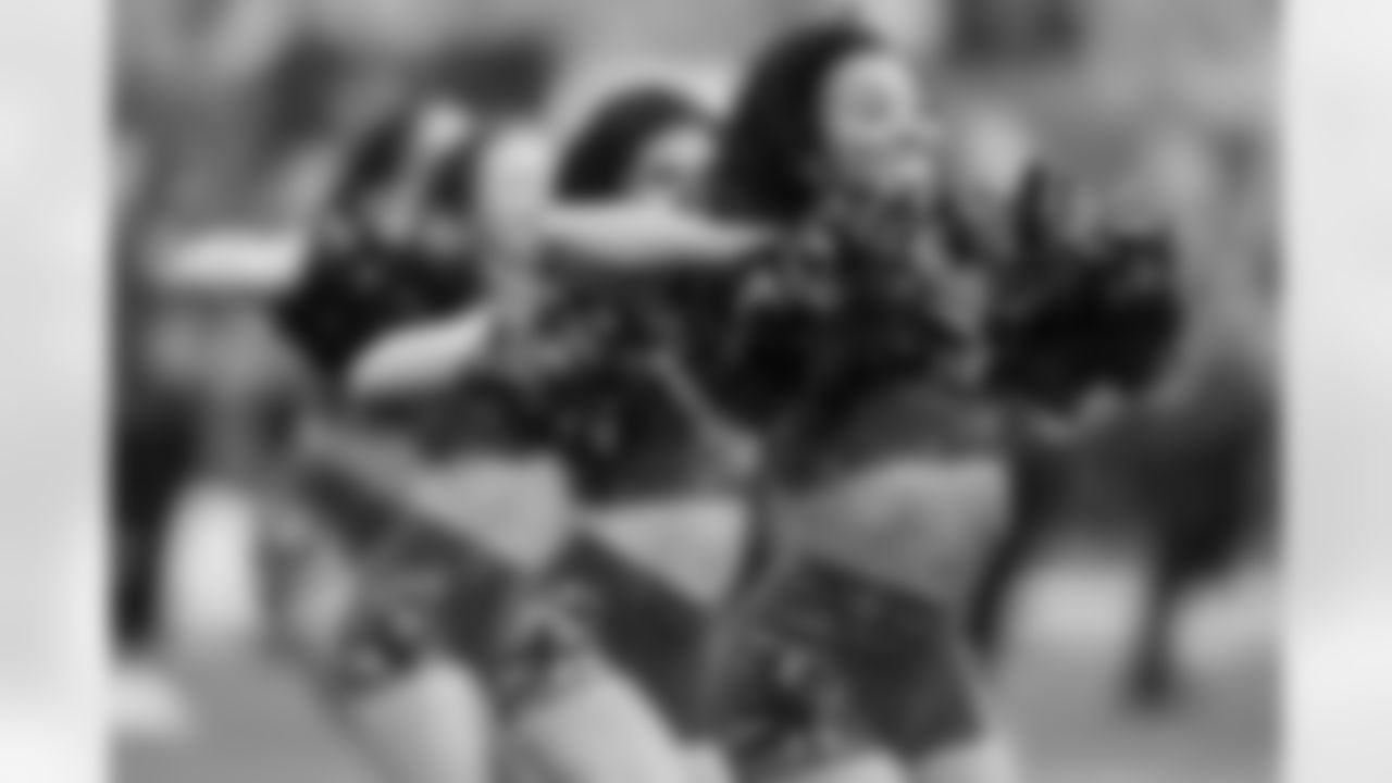 TAMPA, FL - December 07, 2025 - The Tampa Bay Buccaneers and New Orleans Saints during a regular season game at Raymond James Stadium. The Bucs lost the game, 24-20. Photo By Kyle Zedaker/Tampa Bay Buccaneers