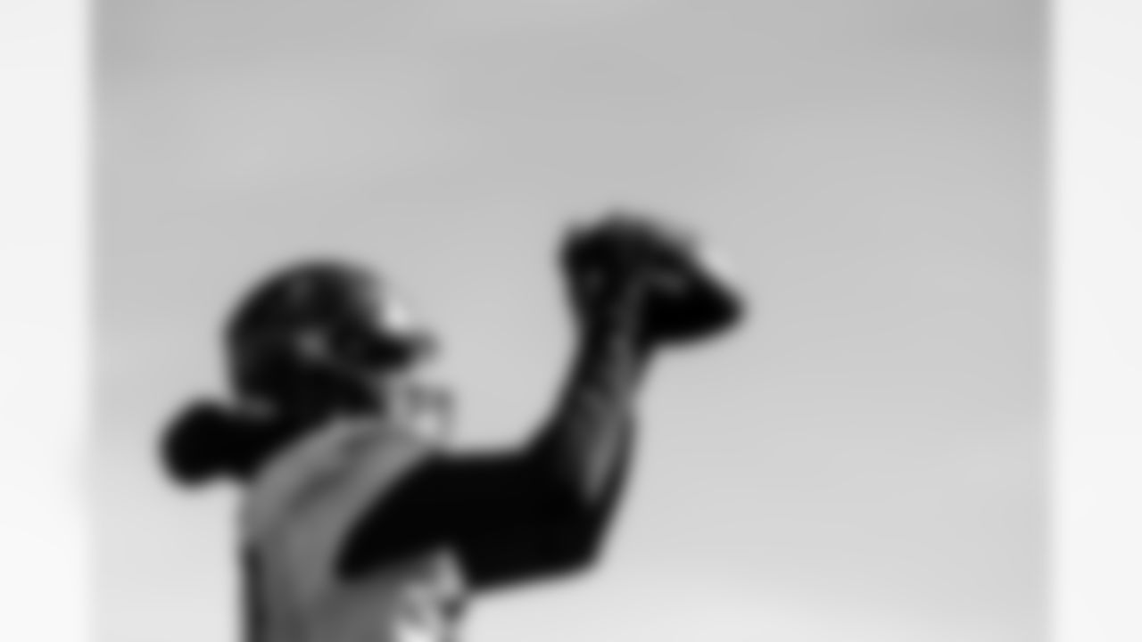 TAMPA, FL - December 17, 2025 - Week 16 practice at AdventHealth Training Center. Photo By Tori Richman/Tampa Bay Buccaneers