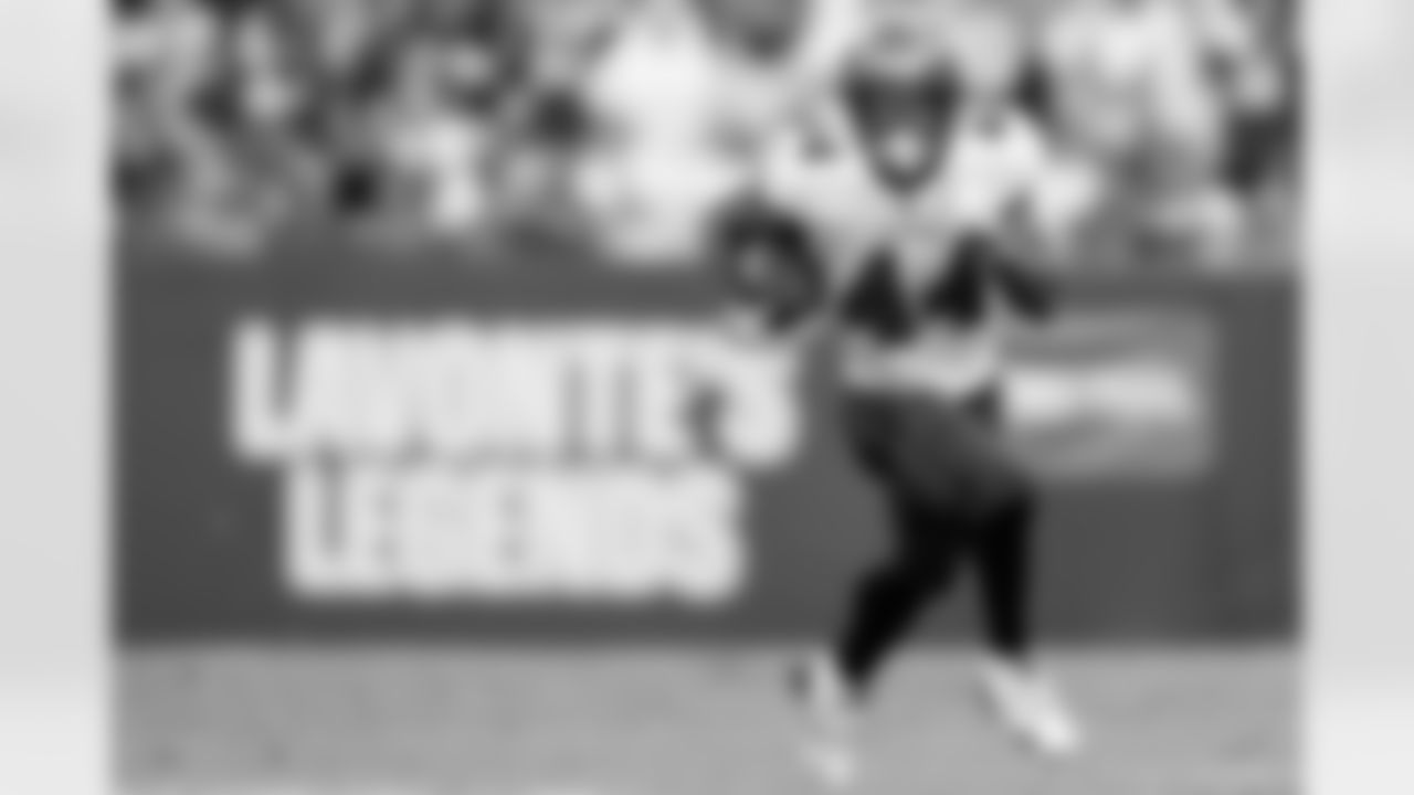 TAMPA, FL - November 09, 2025 - Running Back Sean Tucker #44 of the Tampa Bay Buccaneers during the game between the New England Patriots and Tampa Bay Buccaneers. The Bucs lost the game, 28-23. Photo By Doug DeFelice/Tampa Bay Buccaneers