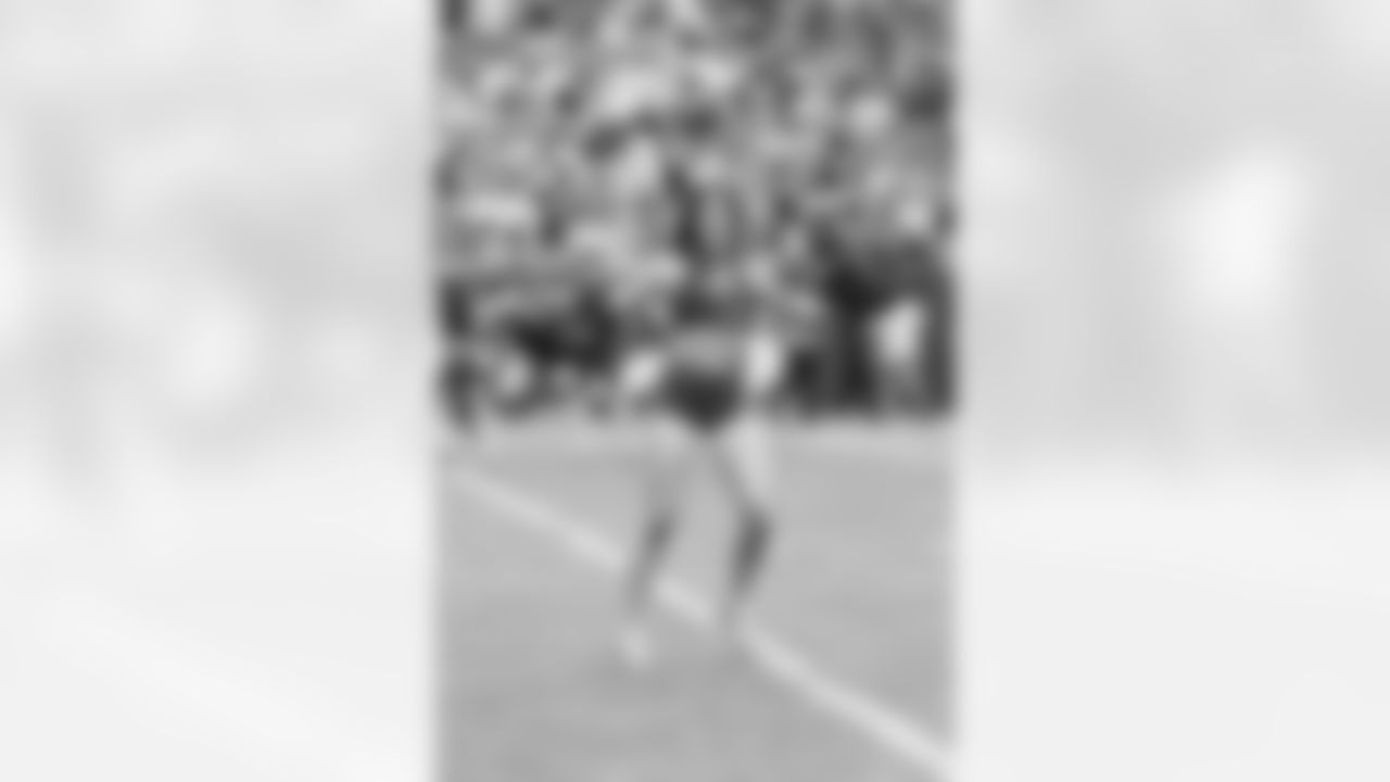 TAMPA, FL - December 07, 2025 - The Tampa Bay Buccaneers and New Orleans Saints during a regular season game at Raymond James Stadium. The Bucs lost the game, 24-20. Photo By Tori Richman/Tampa Bay Buccaneers