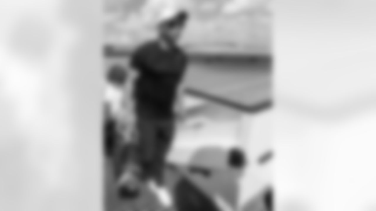 ATLANTA, GA - September 06, 2025 - Luxury Suite Excursion departs for the game between the Tampa Bay Buccaneers and Atlanta Falcons. The Bucs won the game, 23-20. Photo By Doug DeFelice/Tampa Bay Buccaneers