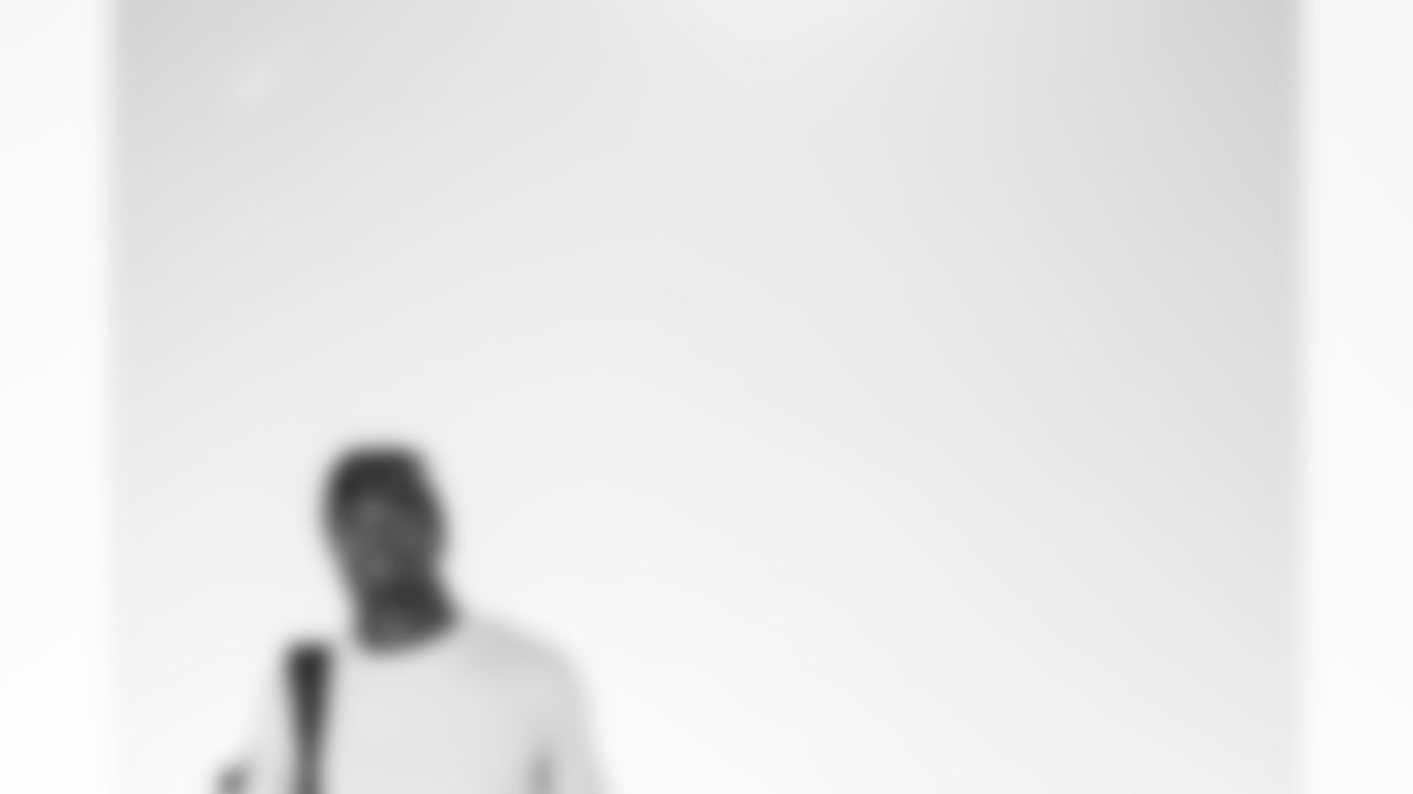 TAMPA, FL - December 20, 2025 - The Tampa Bay Buccaneers depart before the Week 16 game against the Carolina Panthers. Photo By Tori Richman/Tampa Bay Buccaneers