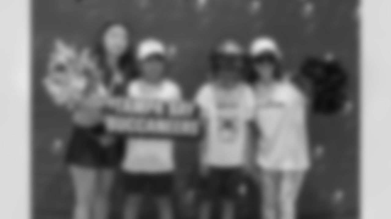 TAMPA, FL - December 06, 2025 - She is Football Bayshore Walk: Raise The Flags event with Bayshore Breakfast Club and Tampa Girls Social & Wellness at Hyde House Public Studio. Photo By Mike Carlson/Tampa Bay Buccaneers