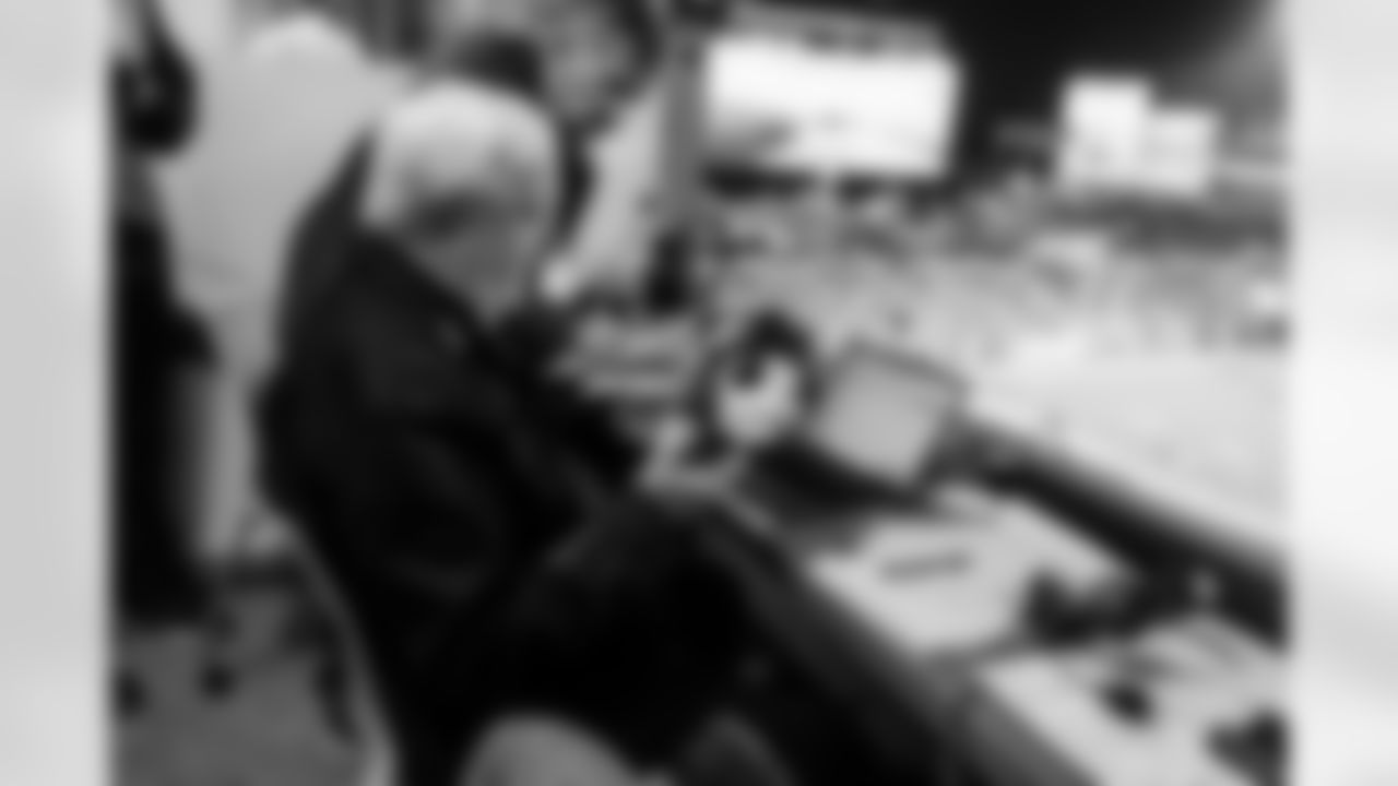 TAMPA, FL - January 03, 2026 - The Carolina Panthers and Tampa Bay Buccaneers play a regular season game at Raymond James Stadium. The Bucs won the game, 16-14. Photo By Dave Pullis/Tampa Bay Buccaneers