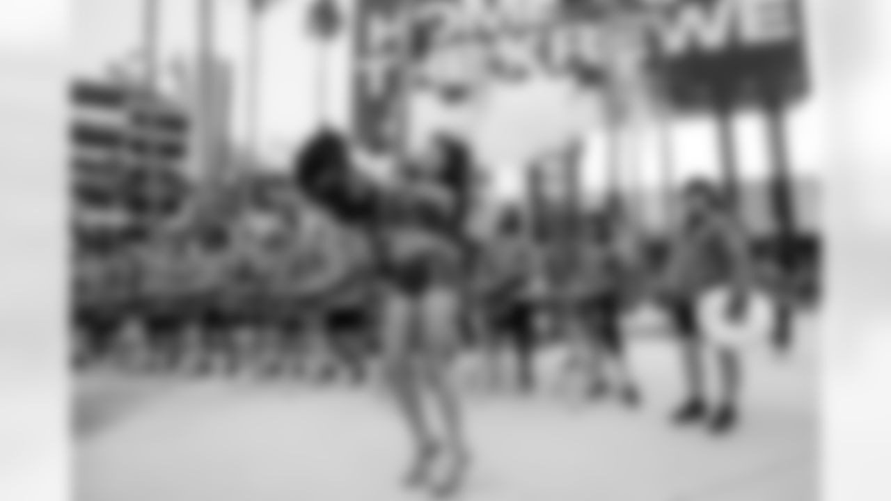 TAMPA, FL - January 03, 2026 - The Carolina Panthers and Tampa Bay Buccaneers play a regular season game at Raymond James Stadium. The Bucs won the game, 16-14. Photo By Dave Pullis/Tampa Bay Buccaneers