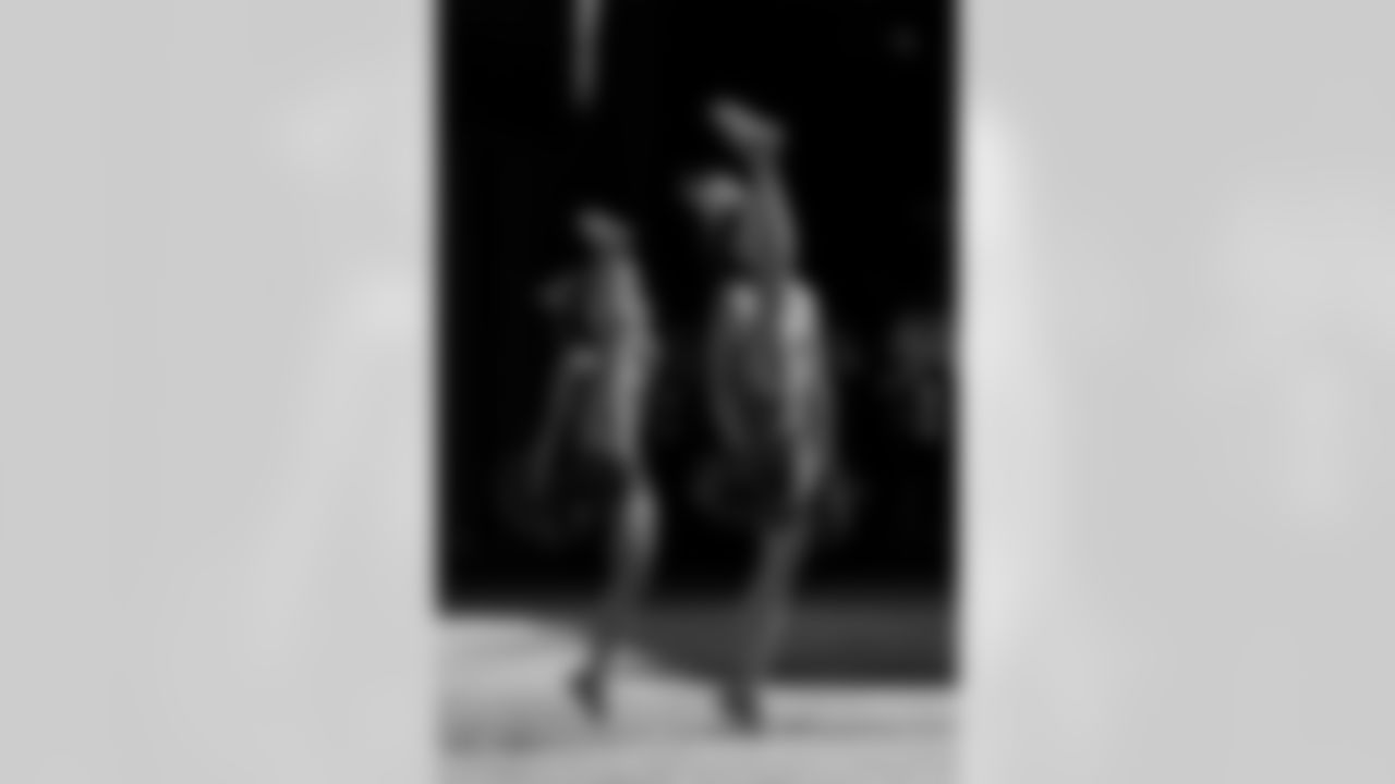 TAMPA, FL - November 30, 2025 - Tampa Bay Buccaneers Cheerleaders during the game between the Arizona Cardinals and Tampa Bay Buccaneers. The Bucs won the game, 20-17. Photo By Doug DeFelice/Tampa Bay Buccaneers