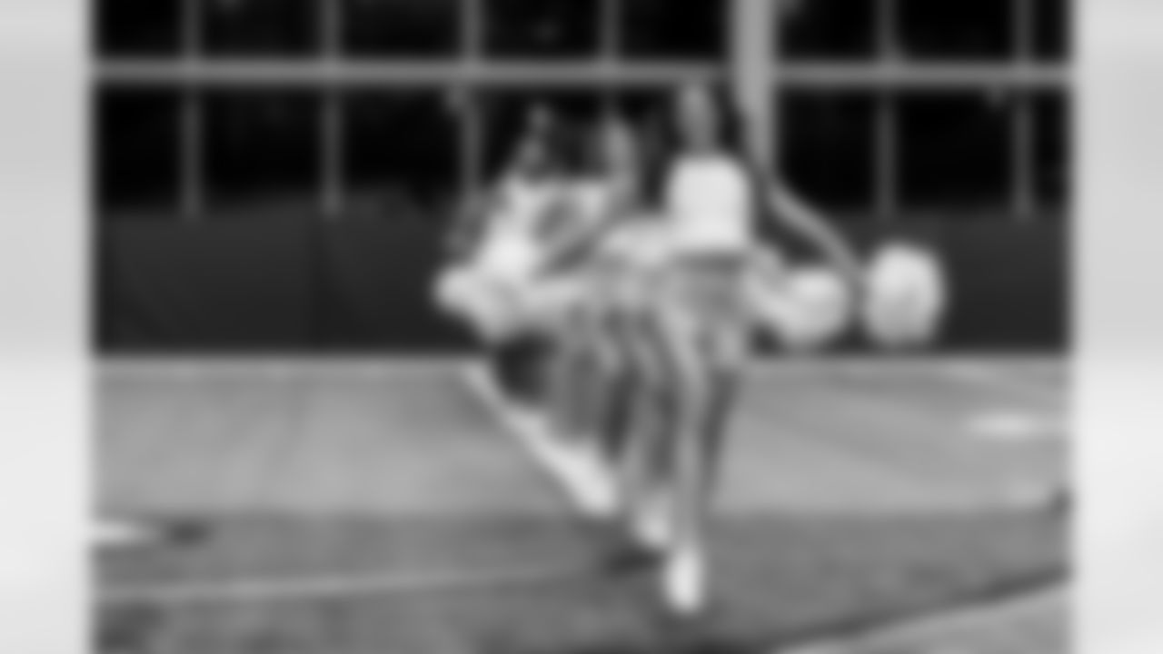 TAMPA, FL - December 09, 2025 - Tampa Bay Buccaneers Cheerleaders during Field Rehearsal at AdventHealth Training Center. Photo By Tori Richman/Tampa Bay Buccaneers