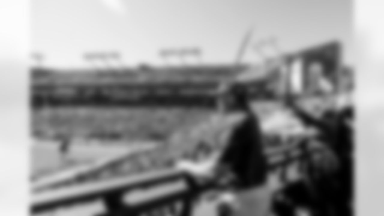 TAMPA, FL - November 30, 2025 - Buccaneers Legend Jon Gruden, Captain of the Krewe, during the game between the Arizona Cardinals and Tampa Bay Buccaneers. The Bucs won the game, 20-17. Photo By Dave Pullis/Tampa Bay Buccaneers