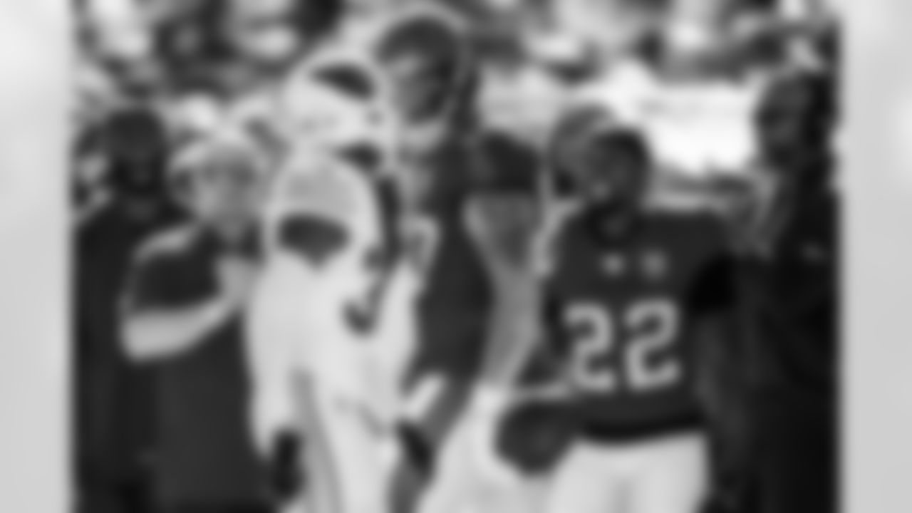 TAMPA, FL - November 30, 2025 - Tight End Payne Durham #87 of the Tampa Bay Buccaneers during the game between the Arizona Cardinals and Tampa Bay Buccaneers. The Bucs won the game, 20-17. Photo By Kyle Zedaker/Tampa Bay Buccaneers