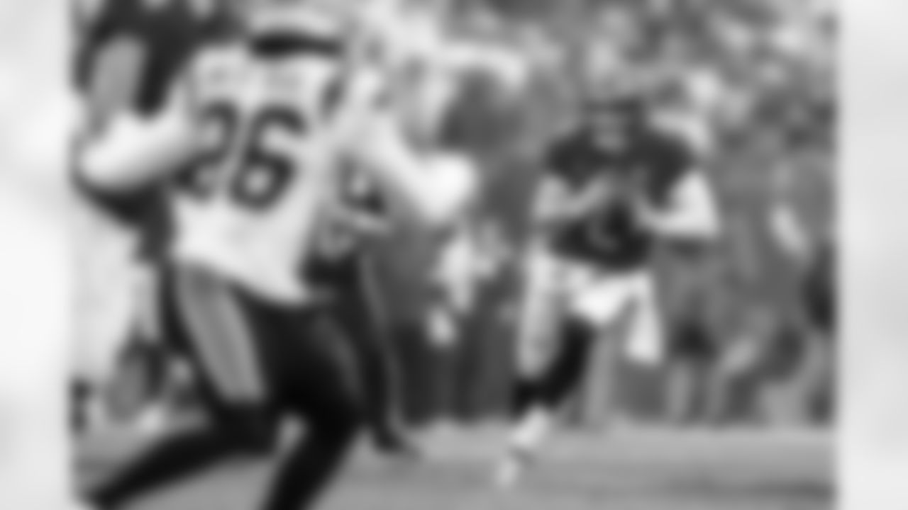 TAMPA, FL - January 03, 2026 - The Carolina Panthers and Tampa Bay Buccaneers play a regular season game at Raymond James Stadium. The Bucs won the game, 16-14. Photo By Doug DeFelice/Tampa Bay Buccaneers