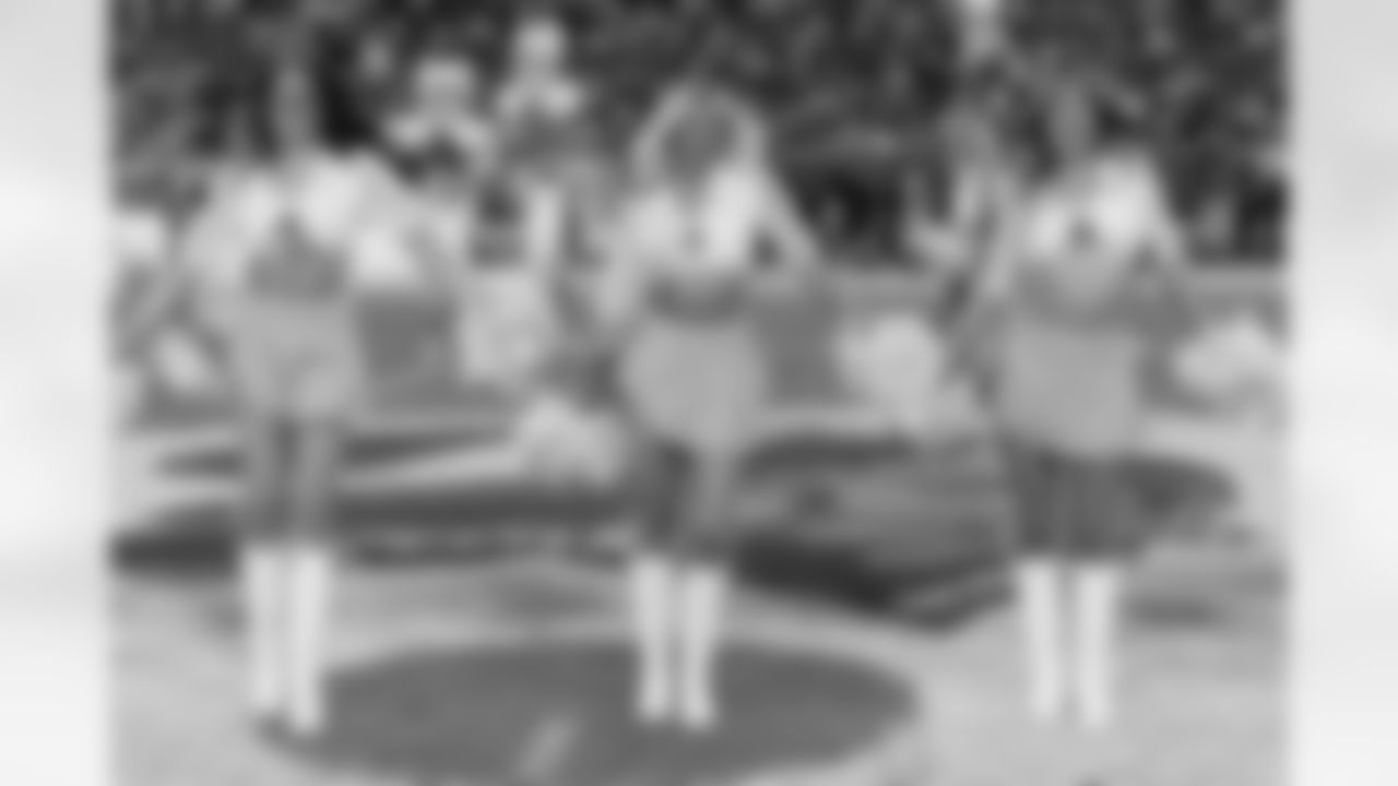 TAMPA, FL - December 11, 2025 - The Tampa Bay Buccaneers and Atlanta Falcons during a regular season game at Raymond James Stadium. The Bucs lost the game, 29-28. Photo By Mike Carlson/Tampa Bay Buccaneers