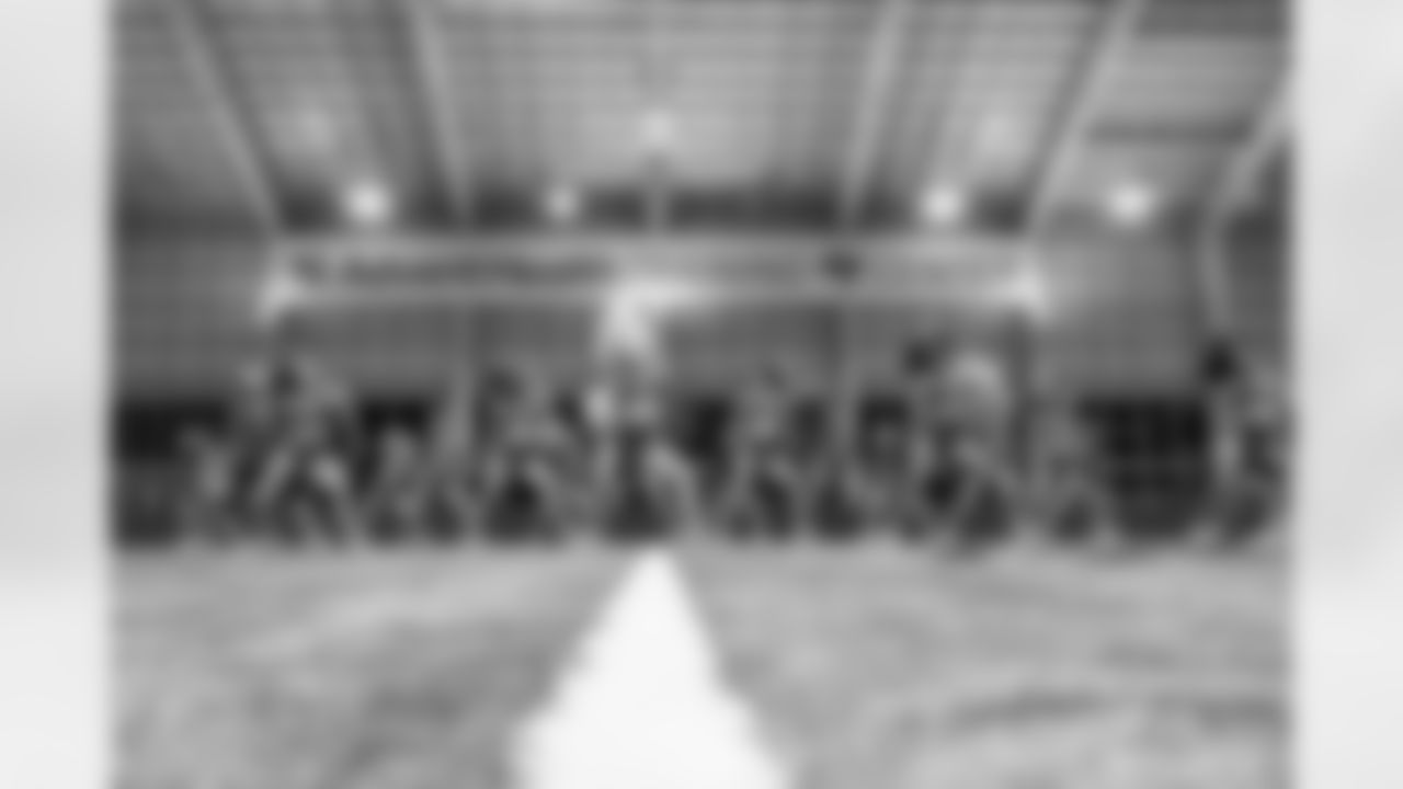 TAMPA, FL - January 02, 2026 - Tampa Bay Buccaneers Cheerleaders field rehearsal at AdventHealth Training Center. Photo By Tori Richman/Tampa Bay Buccaneers