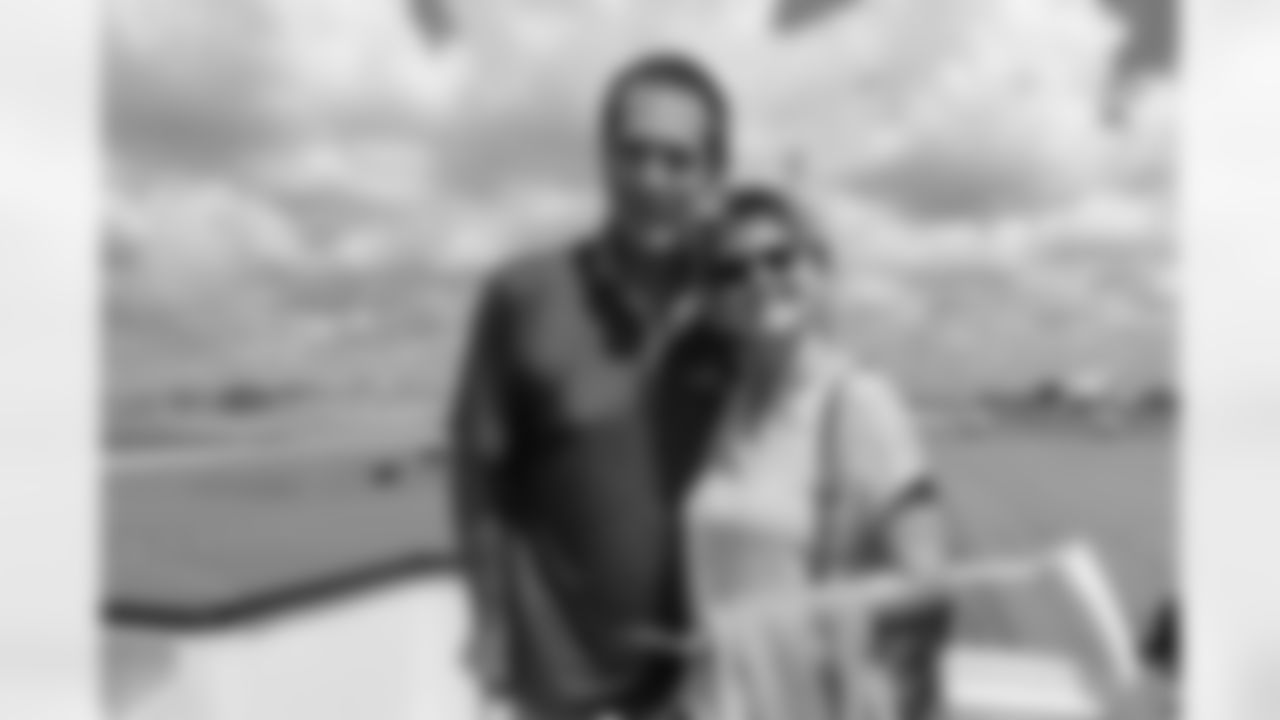 ATLANTA, GA - September 06, 2025 - Luxury Suite Excursion departs for the game between the Tampa Bay Buccaneers and Atlanta Falcons. The Bucs won the game, 23-20. Photo By Doug DeFelice/Tampa Bay Buccaneers