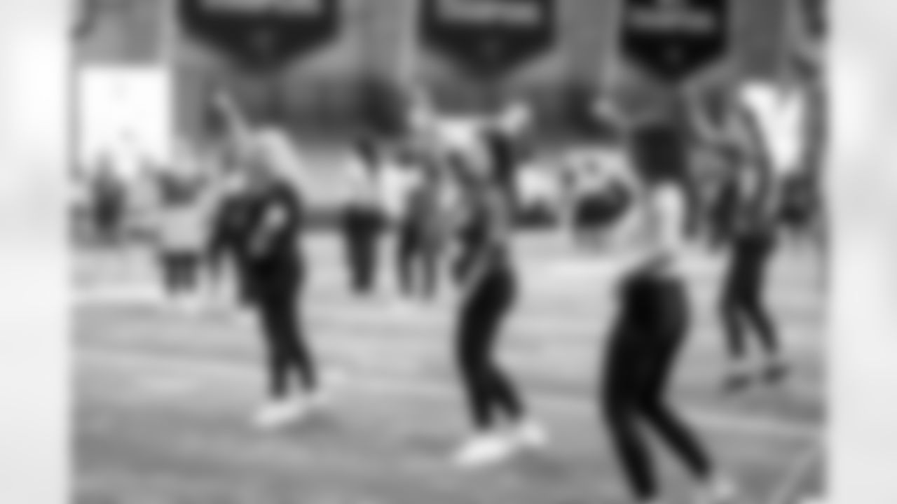 TAMPA, FL - November 19, 2025 - Tampa Bay Buccaneers Cheerleaders and Alumni during Field Rehearsal at AdventHealth Training Center. Photo By Tori Richman/Tampa Bay Buccaneers